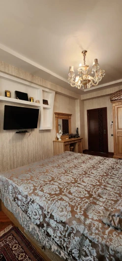 Satılır yeni tikili 2 otaqlı 74 m², İnşaatçılar m.-8