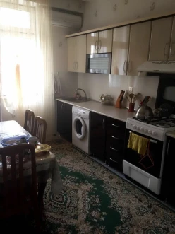 Satılır yeni tikili 3 otaqlı 90 m², Yeni Yasamal q.-8