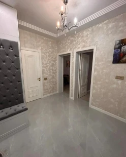 Satılır yeni tikili 2 otaqlı 60 m², İnşaatçılar m.-6