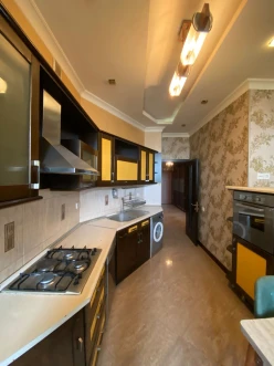 Satılır yeni tikili 3 otaqlı 128 m², Yasamal r.-6