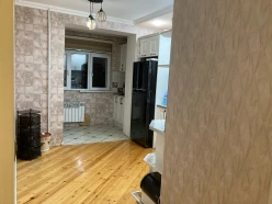 Satılır köhnə tikili 5 otaqlı 125 m²,  Qaraçuxur-14