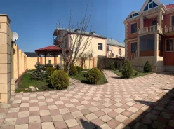Satılır ev/villa 5 otaqlı 300 m², Qaraçuxur q.-2