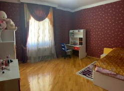 Satılır ev/villa 5 otaqlı 300 m², Qaraçuxur q.-27