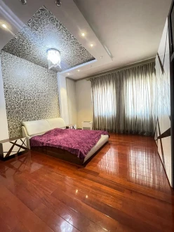 Satılır yeni tikili 3 otaqlı 140 m², İnşaatçılar m.-9 Satılır yeni tikili 3 otaqlı 140 m², İnşaatçılar m.-9