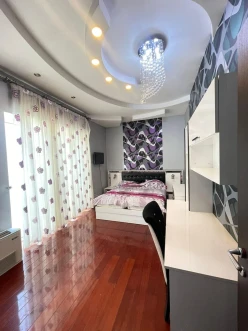 Satılır yeni tikili 3 otaqlı 140 m², İnşaatçılar m.-2 Satılır yeni tikili 3 otaqlı 140 m², İnşaatçılar m.-2