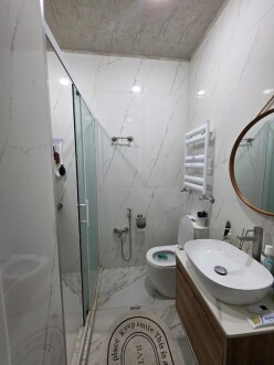 Satılır yeni tikili 2 otaqlı 60 m²,  İnşaatçılar m.-13