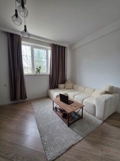 Satılır yeni tikili 2 otaqlı 60 m²,  İnşaatçılar m.-14