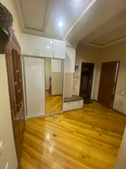 Satılır yeni tikili 3 otaqlı 90 m², İnşaatçılar m.-3 Satılır yeni tikili 3 otaqlı 90 m², İnşaatçılar m.-3