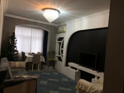 Satılır köhnə tikili 3 otaqlı 90 m², Əhmədli m. Satılır köhnə tikili 3 otaqlı 90 m², Əhmədli m.