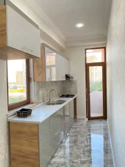 Satılır yeni tikili 2 otaqlı 71 m², İnşaatçılar m.-12