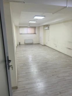 İcarə ofis 11 otaqlı 640 m², Şah İsmayıl Xətai m.-9