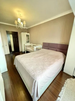 Satılır köhnə tikili 2 otaqlı 60 m², Azadlıq prospekti m.-7