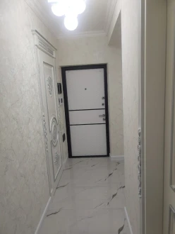 Satılır yeni tikili 2 otaqlı 77 m², İnşaatçılar m.-7