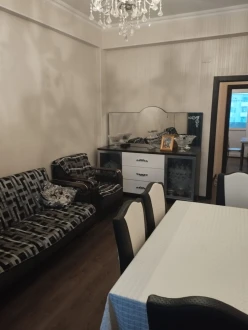 Satılır yeni tikili 2 otaqlı 60 m², İnşaatçılar m.-5