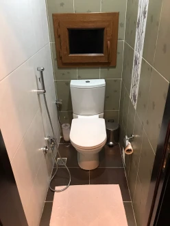 Satılır köhnə tikili 2 otaqlı 60 m², Azadlıq prospekti m.-14