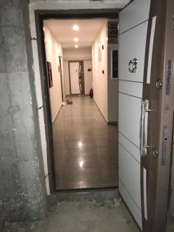 Satılır yeni tikili 3 otaqlı 143 m², 20 yanvar m.-7