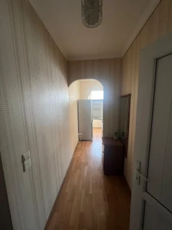 Satılır köhnə tikili 2 otaqlı 60 m², İnşaatçılar m.-3