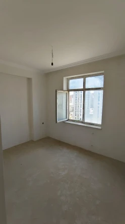 Satılır yeni tikili 2 otaqlı 60 m²,  İnşaatçılar m.-12