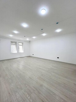 İcarə obyekt 400 m²,  Elmlər Akademiyası m.-2