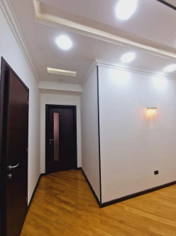 İcarə yeni tikili 4 otaqlı 190 m², 8 Noyabr m.-20