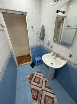 İcarə köhnə tikili 4 otaqlı 120 m²,  İnşaatçılar m.-12