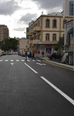 Satılır köhnə tikili 3 otaqlı 80 m², 28 May m. Satılır köhnə tikili 3 otaqlı 80 m², 28 May m.