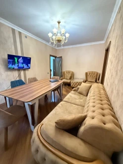 İcarə köhnə tikili 4 otaqlı 120 m²,  İnşaatçılar m.-16