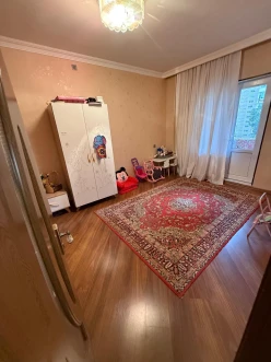 İcarə köhnə tikili 4 otaqlı 120 m²,  İnşaatçılar m.-10