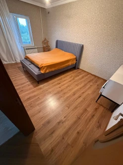 İcarə köhnə tikili 4 otaqlı 120 m²,  İnşaatçılar m.-18