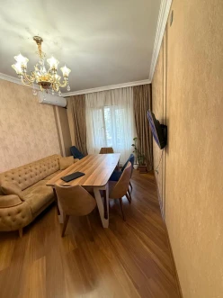 İcarə köhnə tikili 4 otaqlı 120 m²,  İnşaatçılar m.-6