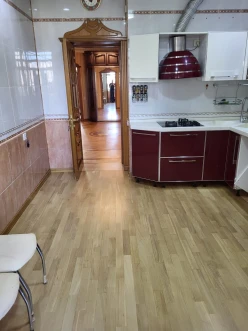 Satılır yeni tikili 3 otaqlı 130 m², İnşaatçılar m.-10