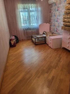 Satılır yeni tikili 3 otaqlı 130 m², İnşaatçılar m.-14