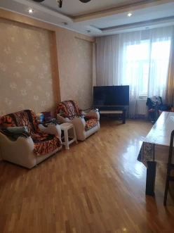 Satılır yeni tikili 2 otaqlı 60 m², İnşaatçılar m.-3