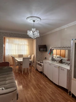 Satılır köhnə tikili 2 otaqlı 50 m², Xalqlar Dostluğu m.-2