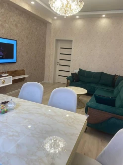 Satılır yeni tikili 2 otaqlı 72 m², Əhmədli m.-3