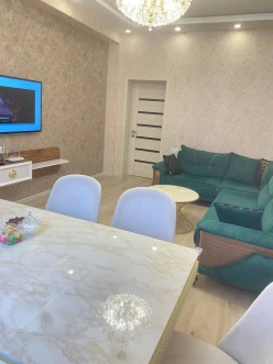 Satılır yeni tikili 2 otaqlı 72 m², Əhmədli m.-2