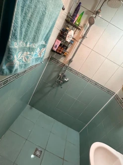 Satılır köhnə tikili 2 otaqlı 50 m², Xalqlar Dostluğu m.-7