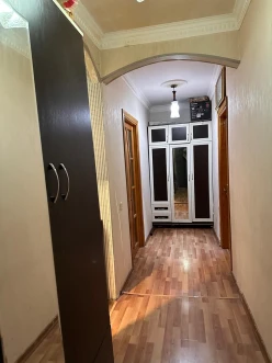 Satılır köhnə tikili 2 otaqlı 50 m², Xalqlar Dostluğu m.-10