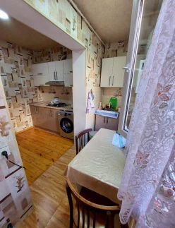 Satılır köhnə tikili 2 otaqlı 44 m², Əhmədli m.-2