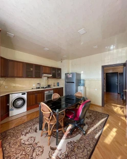 Satılır yeni tikili 3 otaqlı 118 m², İnşaatçılar m.-2