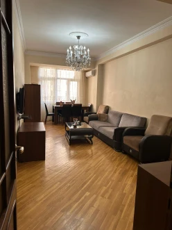 Satılır yeni tikili 3 otaqlı 93 m², İnşaatçılar m.-17