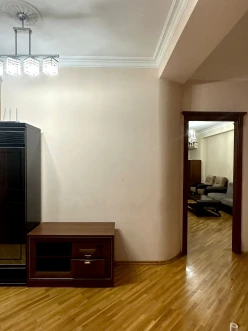 Satılır yeni tikili 3 otaqlı 93 m², İnşaatçılar m.-12