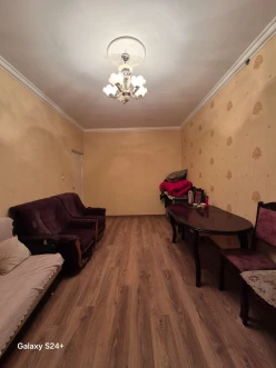 İcarə köhnə tikili 2 otaqlı 60 m², İnşaatçılar m.-7