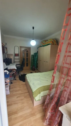 Satılır köhnə tikili 3 otaqlı 90 m², Memar Əcəmi m.-4