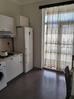 Satılır yeni tikili 3 otaqlı 75 m², İnşaatçılar m.-14 Satılır yeni tikili 3 otaqlı 75 m², İnşaatçılar m.-14