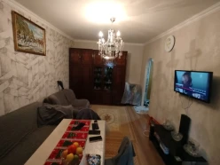 Satılır köhnə tikili 2 otaqlı 40 m²,  Elmlər Akademiyası m.-4