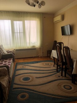 Satılır köhnə tikili 2 otaqlı 82 m²,  Əhmədli m.-5