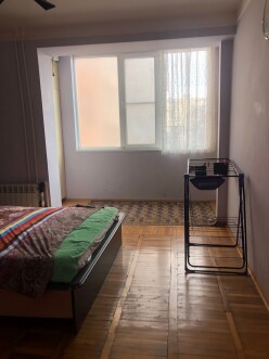 Satılır köhnə tikili 2 otaqlı 82 m²,  Əhmədli m.-10