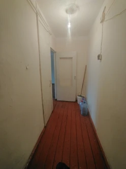 Satılır köhnə tikili 1 otaqlı 32 m², Sumqayıt-7 Satılır köhnə tikili 1 otaqlı 32 m², Sumqayıt-7