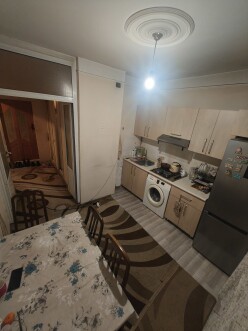 Satılır köhnə tikili 2 otaqlı 65 m²,  Bakıxanov-2